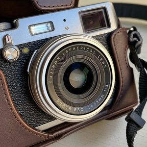 [[SOLD]] Fujifilm X Series X100T 16.3MP Digital Camera - Silver